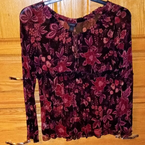 Express Women's Black Burgundy Floral Sheer Beaded Long Bell Sleeve Sz LargeTop - Picture 13 of 16